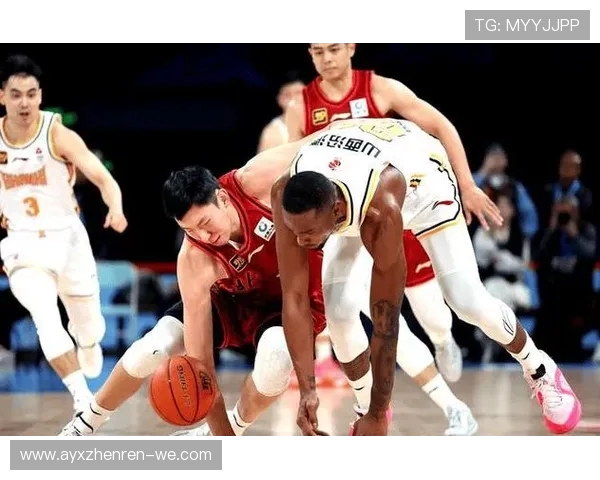 CBA最新动态：赛季争夺激烈，顶级球员表现引关注